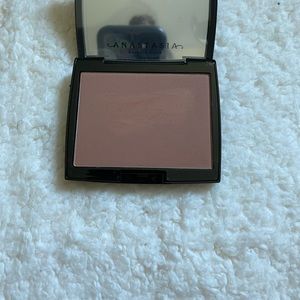 Anastasia Beverly Hills bronzer in tawny